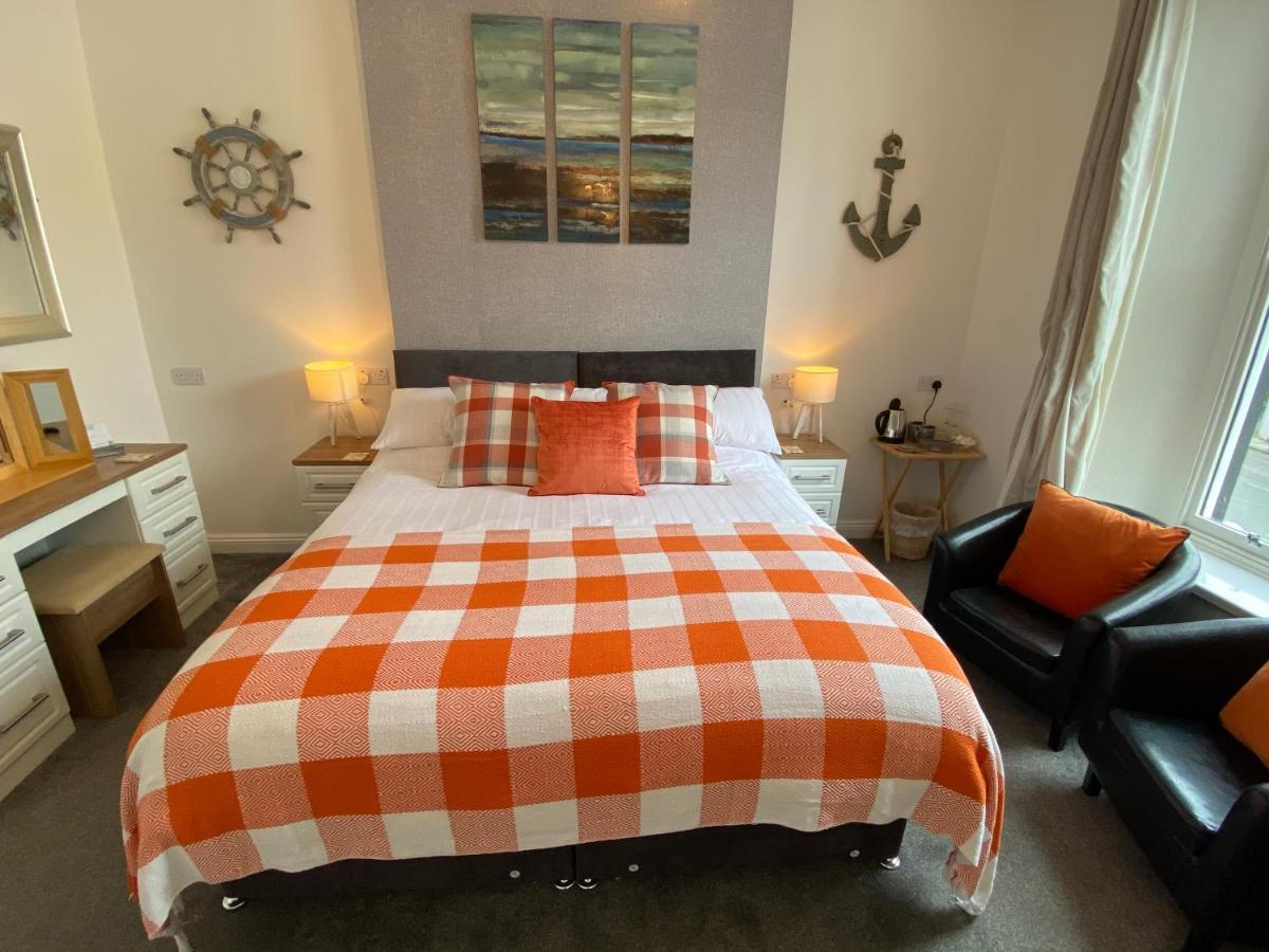 Coach Guest House Tenby Ngoại thất bức ảnh