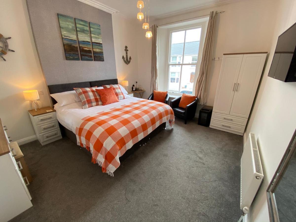 Coach Guest House Tenby Ngoại thất bức ảnh